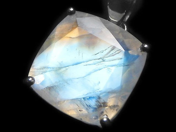 [Video][One of a kind] High Quality Rainbow Moonstone AAA Faceted Pendant Silver925 NO.30