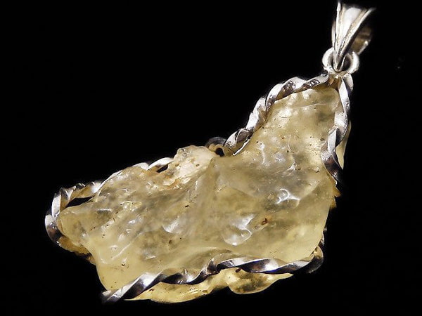 [Video] [One of a kind] Libyan Desert Glass Rough Rock Nugget Pendant Silver925 NO.204