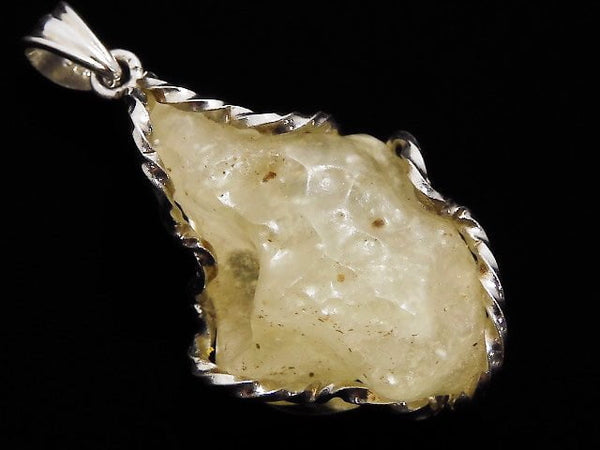 [Video] [One of a kind] Libyan Desert Glass Rough Rock Nugget Pendant Silver925 NO.207