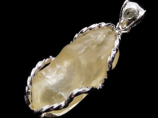 [Video] [One of a kind] Libyan Desert Glass Pendant Silver925 NO.215 with Rough Rock Nugget Moldavite