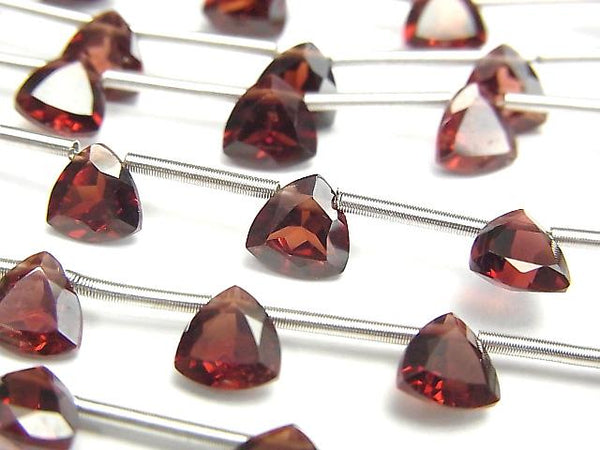 [Video] High Quality Mozambique Garnet AAA Triangle Faceted 6x6mm 1strand (8pcs)